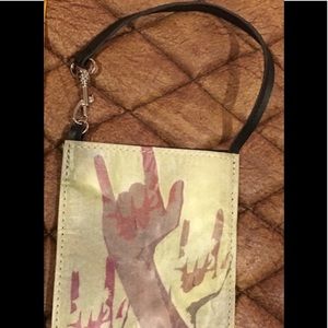 New “I Love You” accessory pouch